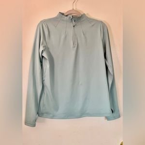 LINC Activewear lightweight half zip-up with thumb holes! Size Medium